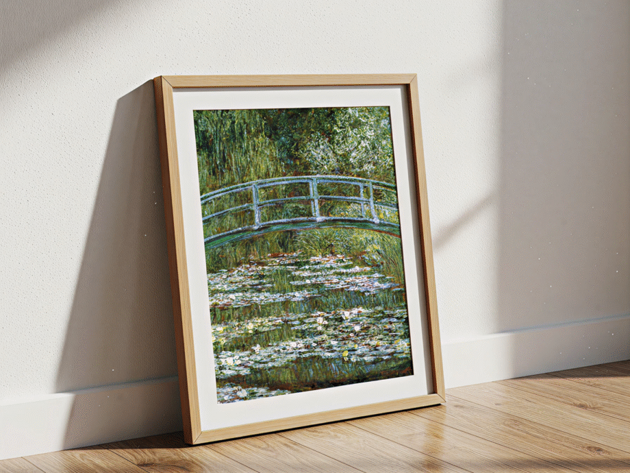 Bridge over a Pond of Water Lilies01